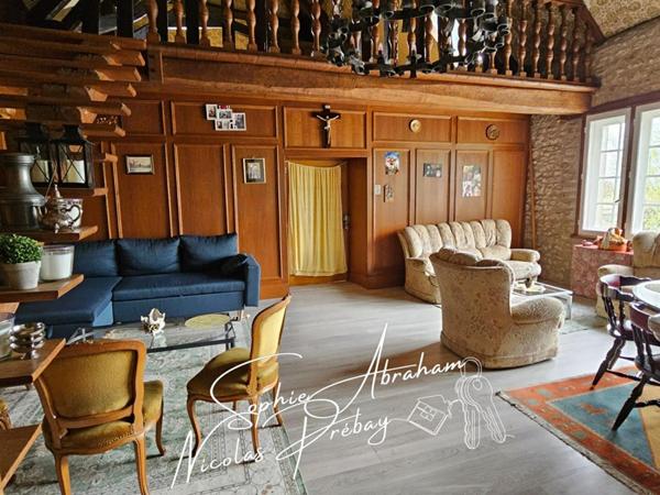 MURS COMMERCIAUX D'UN DOMAINE EXCEPTIONNEL ? AUX PORTES DE LA RÉGION PARISIENNE