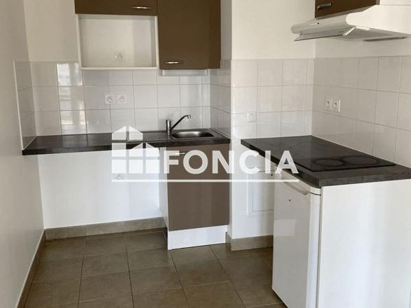 Location Appartement 2 pièces 45 m² - 69 A RUE HONORE DAUMIER La Rochette 77000