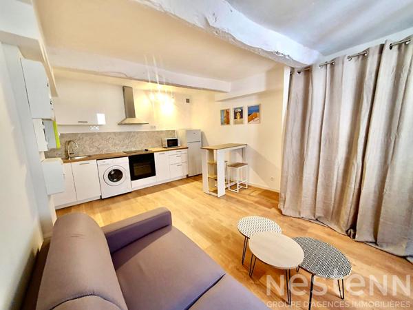 Studio entièrement meublé d'une superficie de 21,53 m², situé sur la commune de Barjols.