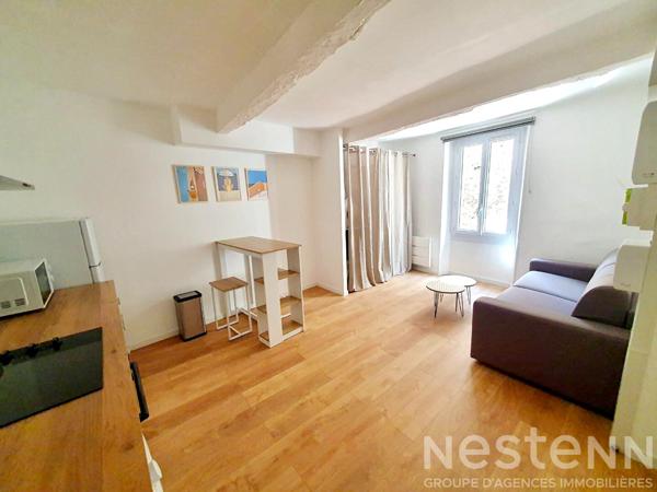 Studio entièrement meublé d'une superficie de 21,53 m², situé sur la commune de Barjols.