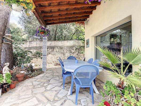 A vendre une villa 5 pièce(s) de 94 m2 sur une parcelle de 1064 m2 secteur La Croix Rouge 13013 MARSEILLE