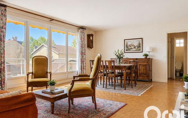 Appartement à vendre    3 pièces • 79,73 m2 Alfortville