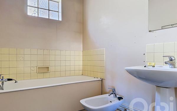 Appartement à vendre    3 pièces • 79,73 m2 Alfortville