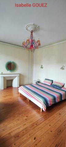 MAISON EN PIERRE DE 200 M2 8 CHAMBRES GRAND JARDIN