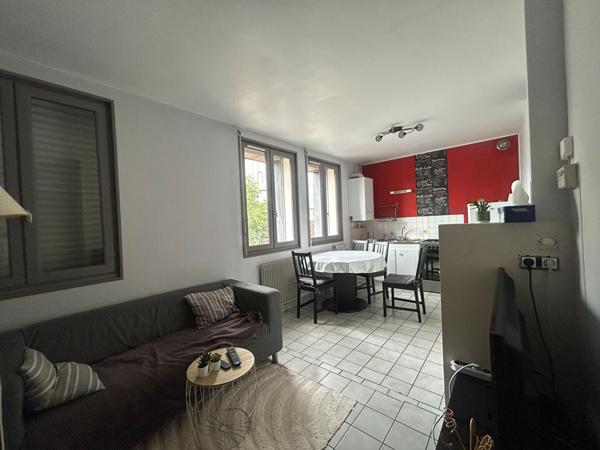 À vendre ? Appartement T3 centre-ville de Laval Laval À vendre ? Appartement T3 centre-ville de Laval Laval