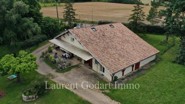 Maison de 230m² avec dépendance sur 5000m²