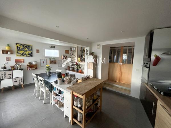 Maison 6 pièce(s) 3 chambre(s) 103 m²