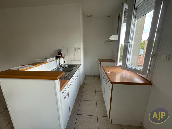 Appartement à louer La Romagne : 3 pièces, 47m² avec 2 chambre(s) à 541€ - AJP Immobilier Saint-Macaire-en-Mauges