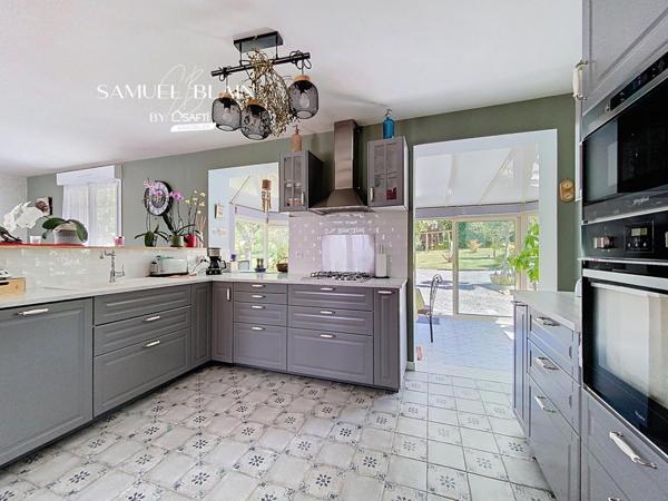 Calme, vue dégagée, boisé, parfum d'antan.