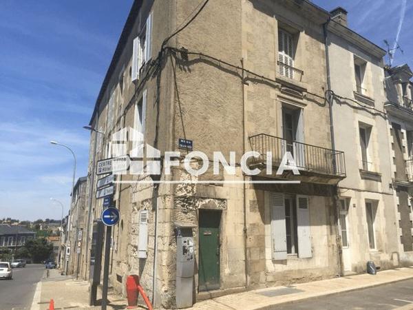 Location Studio 28.5 m² - 110 RUE DE LA TRANCHEE Poitiers 86000