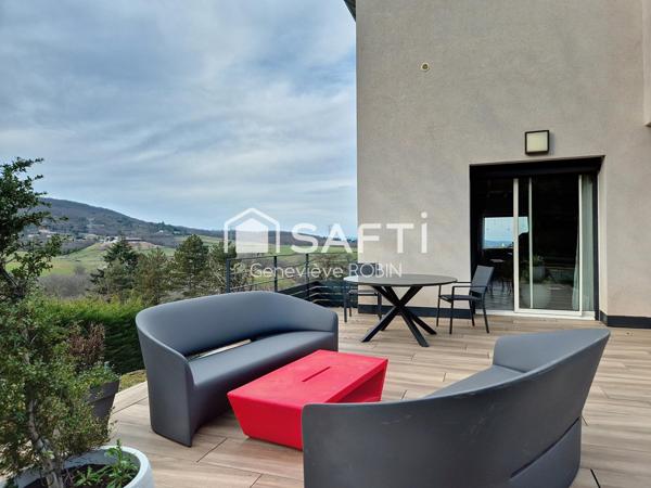 Au calme, vue panoramique sur les Monts d'Or