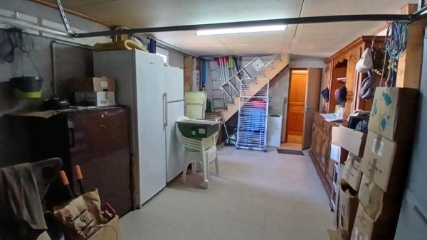 ROYAN  17200.  Trés belle maison de plain pied de 133 m² habitable sur un terrain de 570 m² clos.