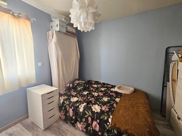 Villa de plain pied 94 m² -  3 chambres -  garage -  jardin à Vertaizon 63