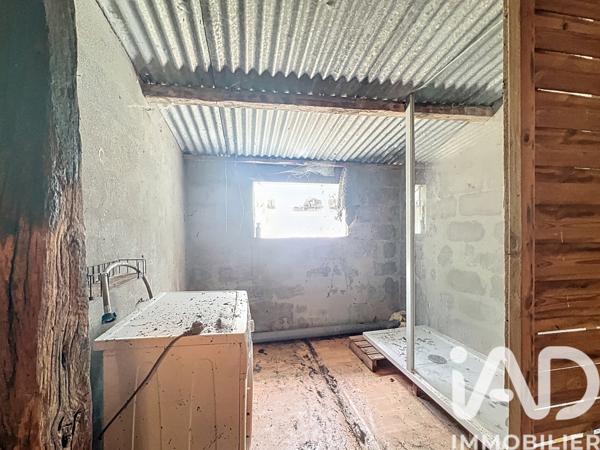 Maison à vendre 1 pièce 60 m² Saint-Germain-les-Vergnes