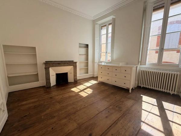 APPARTEMENT - T4 - 103m2