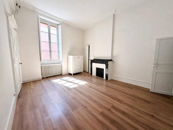 APPARTEMENT - T4 - 103m2