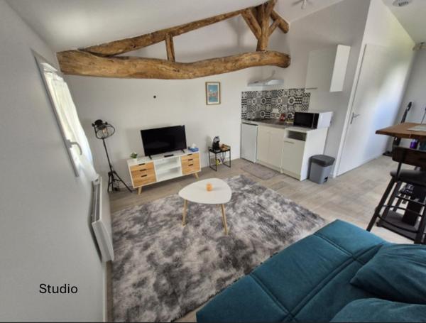 Ensemble immobilier rénové en 2024 – 2 maisons + 1 studio – Aigrefeuille d’Aunis