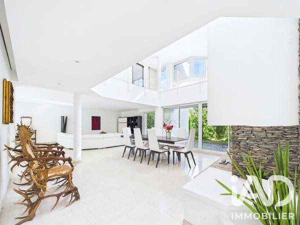 Location maison 6 pièces 233,88 m² Sceaux