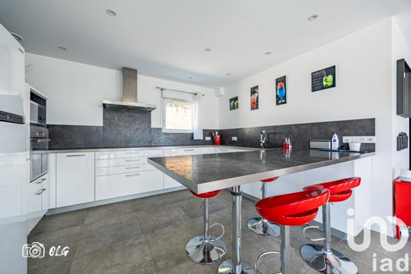 Maison à vendre 7 pièces 170 m² Bellegarde