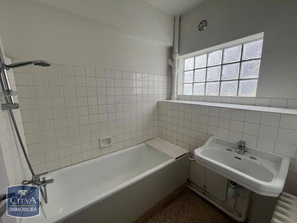 Maison à louer 5 pièces 128.92m² Enval (63530)