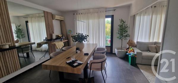 Appartement T3 à vendre  4 pièces - 80 m 2   HYERES  - 83