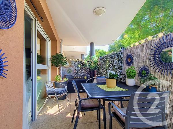 Appartement T2 à vendre  2 pièces - 48 m 2   MARSEILLE  - 13008