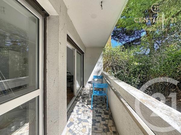 Appartement T2 à vendre  2 pièces - 48 m 2   MARSEILLE  - 13008