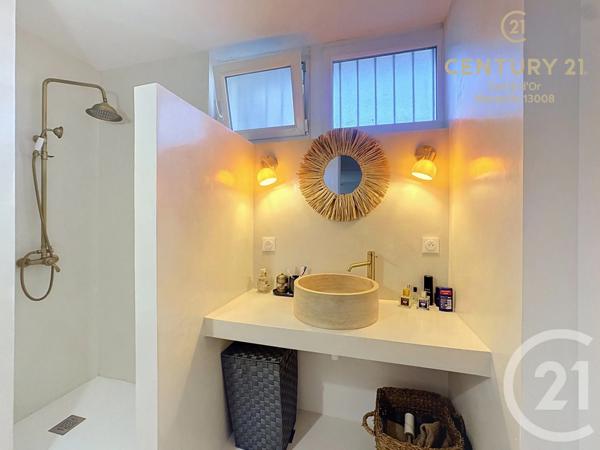 Appartement T2 à vendre  2 pièces - 48 m 2   MARSEILLE  - 13008