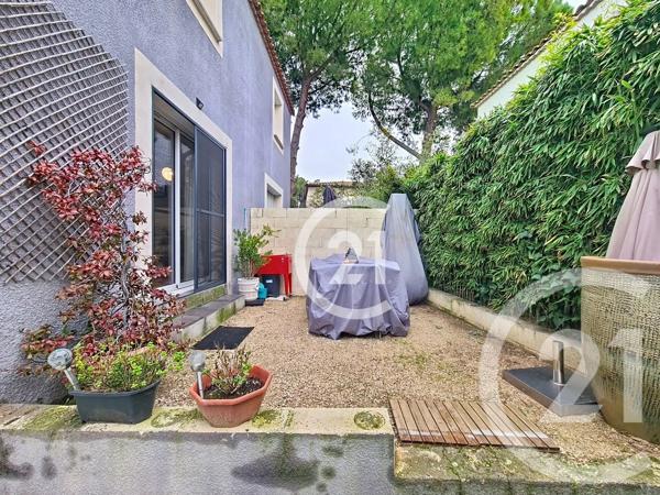 Maison à vendre  3 pièces - 60,57 m 2   ARLES  - 13