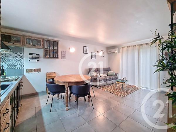Maison à vendre  3 pièces - 60,57 m 2   ARLES  - 13