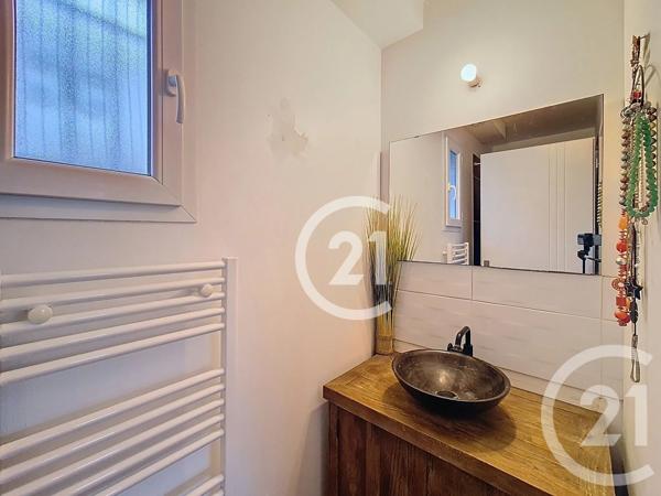 Maison à vendre  3 pièces - 60,57 m 2   ARLES  - 13