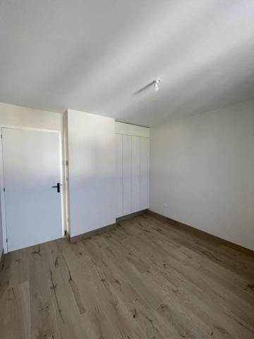 REF 12107 - F4 ENTIEREMENT REFAIT A NEUF AVEC TERRASSE