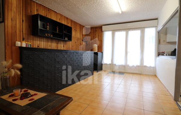 Villa de 171 m2 entièrement rénovée en 2021   Terrain clos de 855 m2