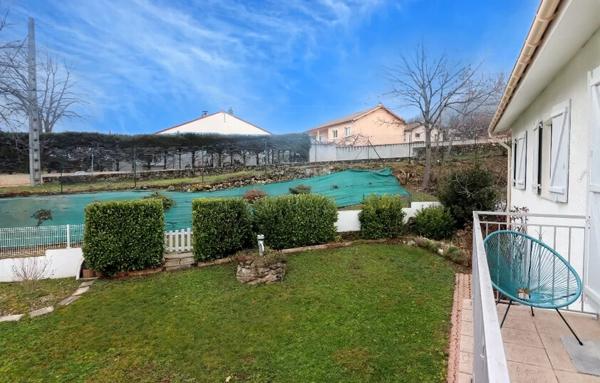 Villa de 171 m2 entièrement rénovée en 2021   Terrain clos de 855 m2