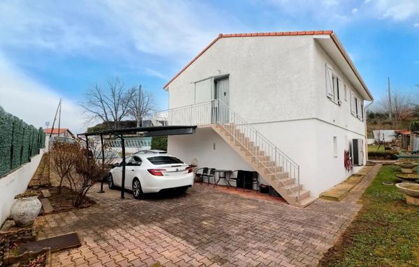 Villa de 171 m2 entièrement rénovée en 2021   Terrain clos de 855 m2