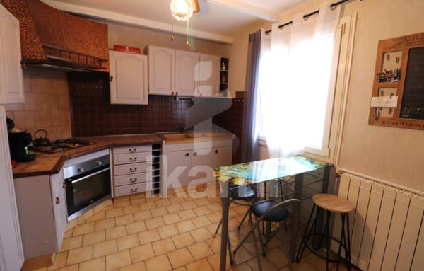 Villa de 171 m2 entièrement rénovée en 2021   Terrain clos de 855 m2