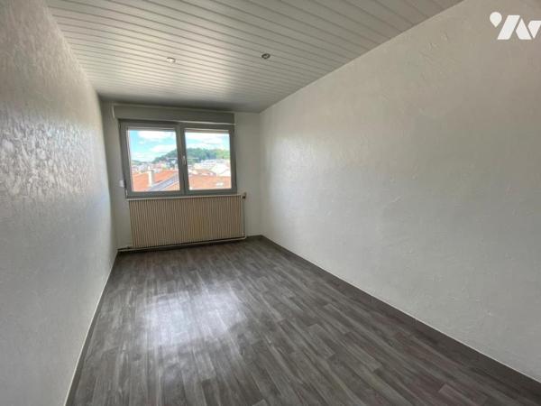 Immeuble de rapport, composé de 16 appartements actuellement loués.