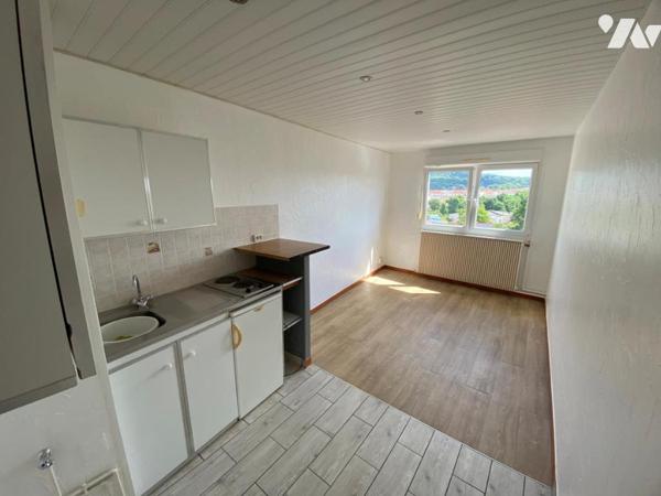 Immeuble de rapport, composé de 16 appartements actuellement loués.