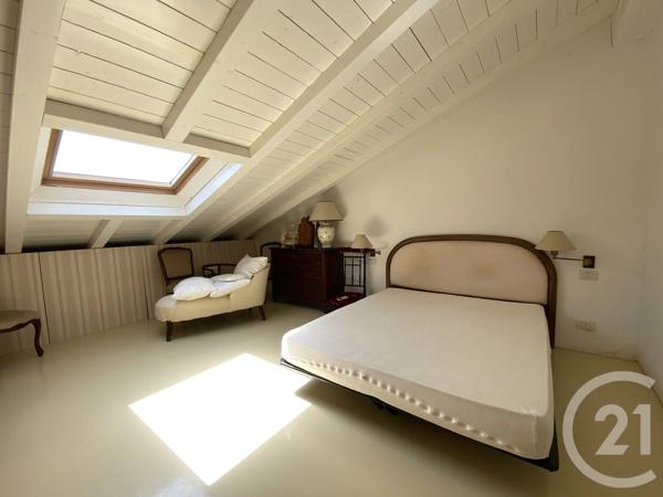 Maison à vendre  5 pièces - 210 m 2   MENTON  - 06