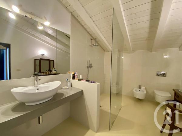 Maison à vendre  5 pièces - 210 m 2   MENTON  - 06