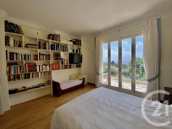 Maison à vendre  5 pièces - 210 m 2   MENTON  - 06