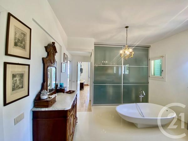 Maison à vendre  5 pièces - 210 m 2   MENTON  - 06