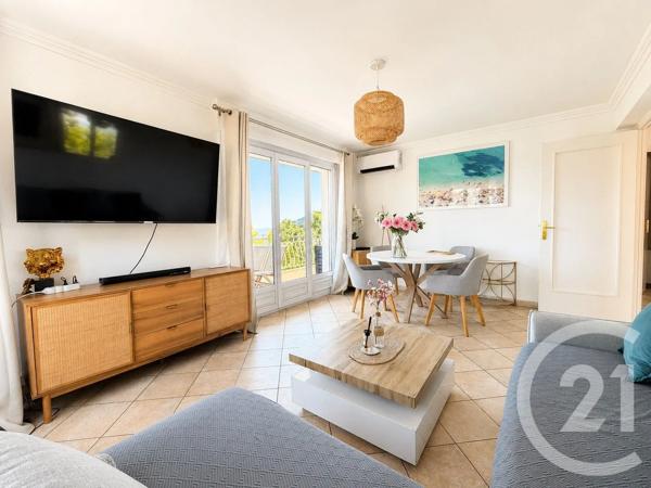 Appartement F3 à vendre  3 pièces - 64 m 2   VILLEFRANCHE SUR MER  - 06