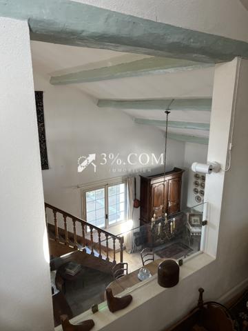 Villa 7 pièce(s) 4 chambre(s) 246 m²