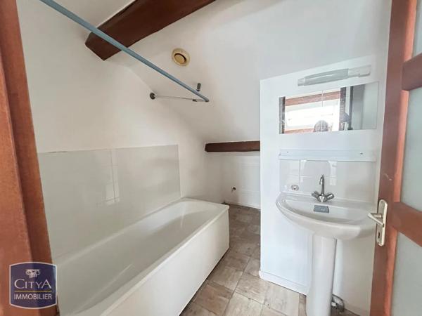Appartement à louer 4 pièces 77.1m² Firminy (42700)