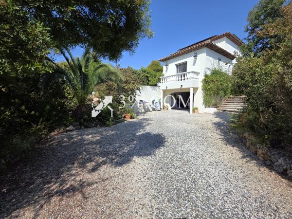 Villa 4 pièce(s) 4 chambre(s) 145 m²