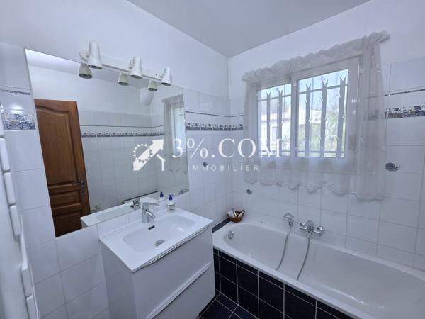 Villa 4 pièce(s) 4 chambre(s) 145 m²