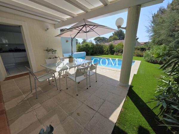 Villa 4 pièce(s) 4 chambre(s) 145 m²