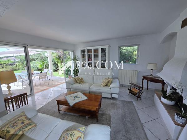 Villa 4 pièce(s) 4 chambre(s) 145 m²