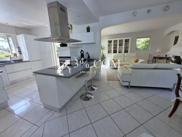 Villa 4 pièce(s) 4 chambre(s) 145 m²